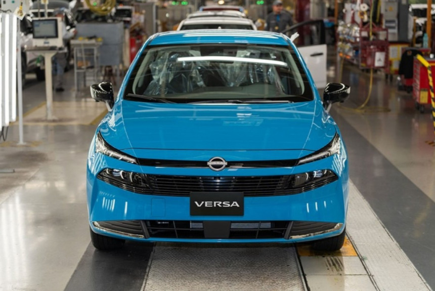 Новый седан Nissan Versa впервые показан официально Новый седан Nissan Versa впервые показан официально