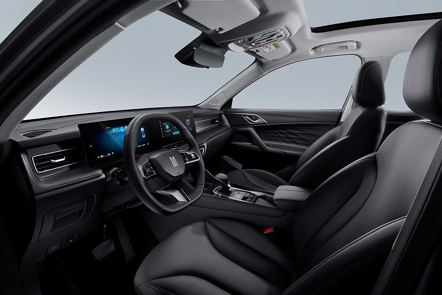 Кроссоверы Москвич М70 и Москвич М90: раскрыты комплектации и цены