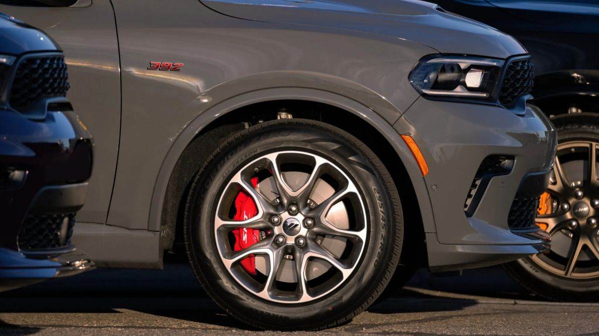 Dodge Durango вновь обрел мотор Hemi V8 6.4