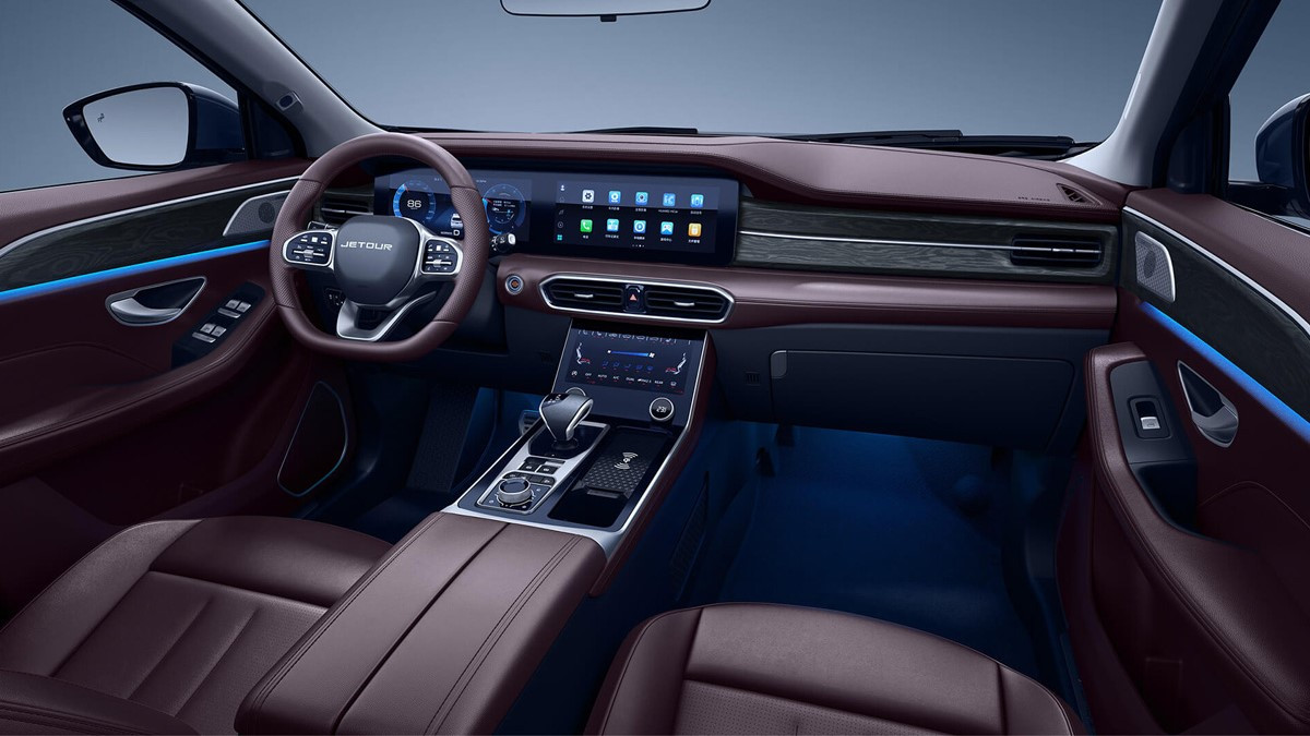 Jetour в России: сокращение гаммы и полный привод для X90 Plus