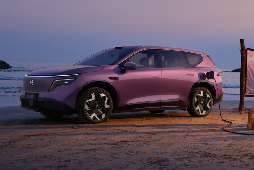 Кроссовер Nissan NX8: интерьер и прием заказов