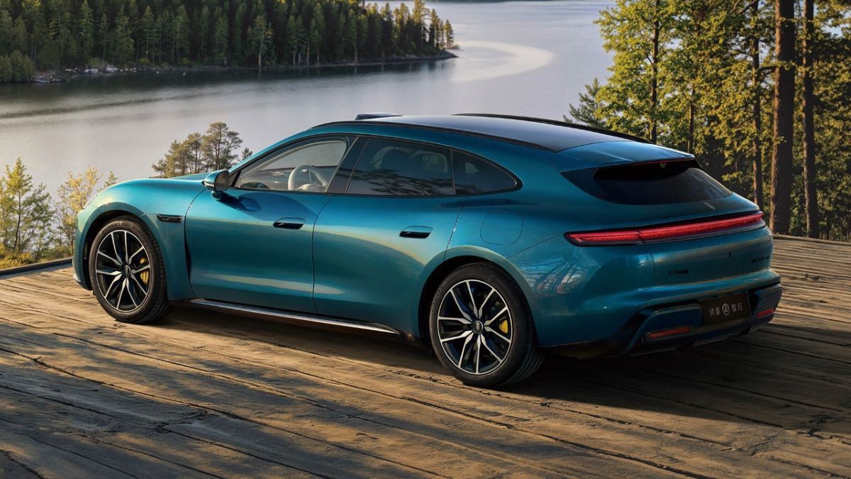 Huawei и SAIC рассекретили седан и универсал Shangjie Z7