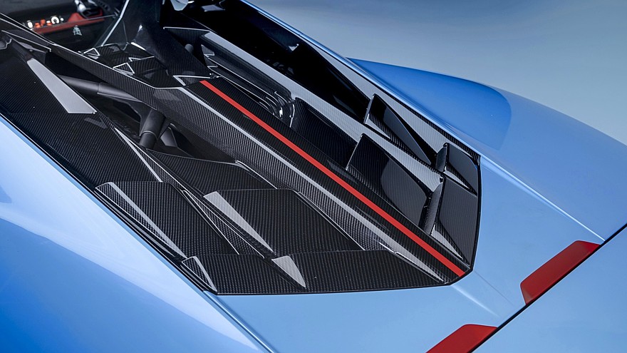 Lamborghini Fenomeno Roadster: космическая цена, ревущий V12 и никакой защиты от дождя