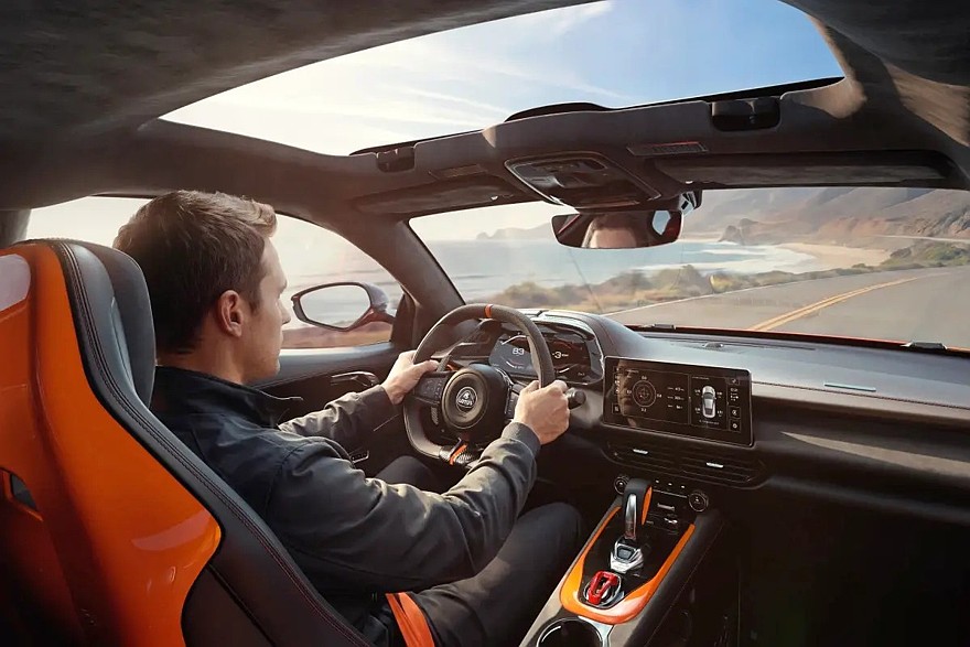 Lotus Emira 420 Sport: лебединая песня мотора Mercedes-AMG М139 в ожидании замены