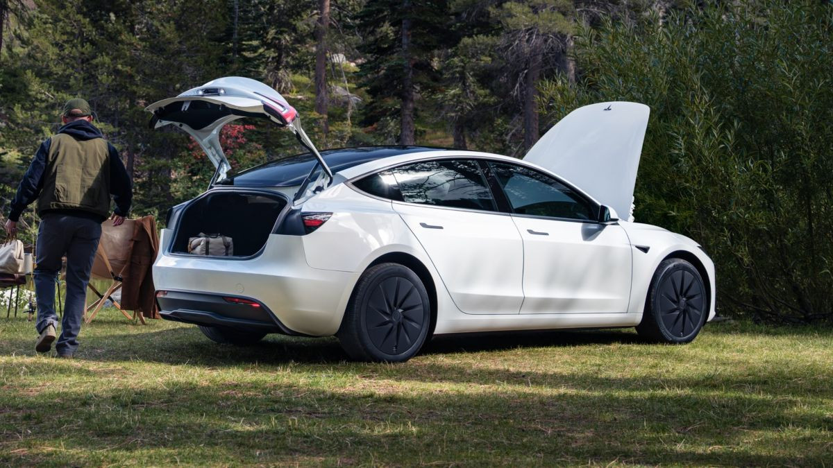 Китайские Tesla Model 3 для Канады: вдвое дешевле, чем из США