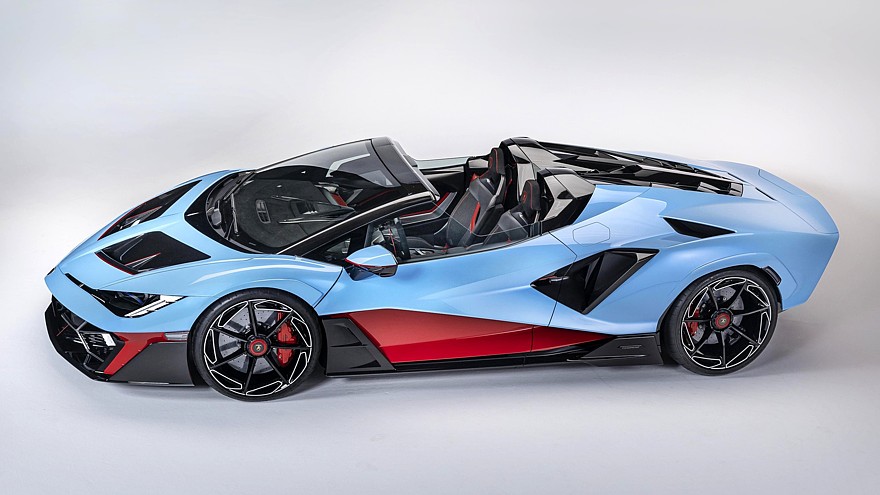 Lamborghini Fenomeno Roadster: космическая цена, ревущий V12 и никакой защиты от дождя
