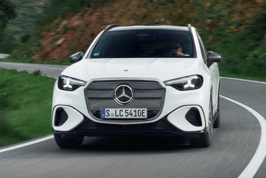 У электрического Mercedes-Benz GLC появились более доступные исполнения