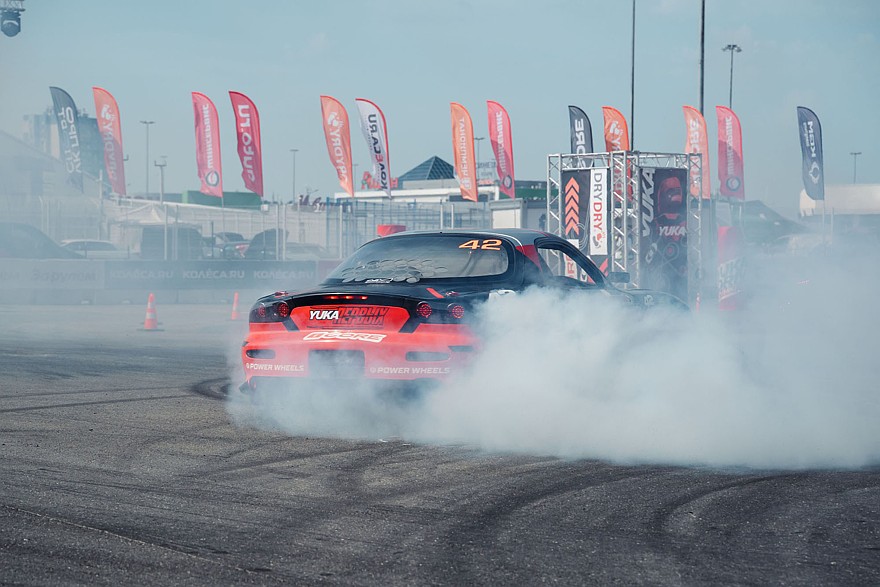 21 июня «Газпром Арена» впервые станет площадкой для соревнований Yuka Drive Gymkhana