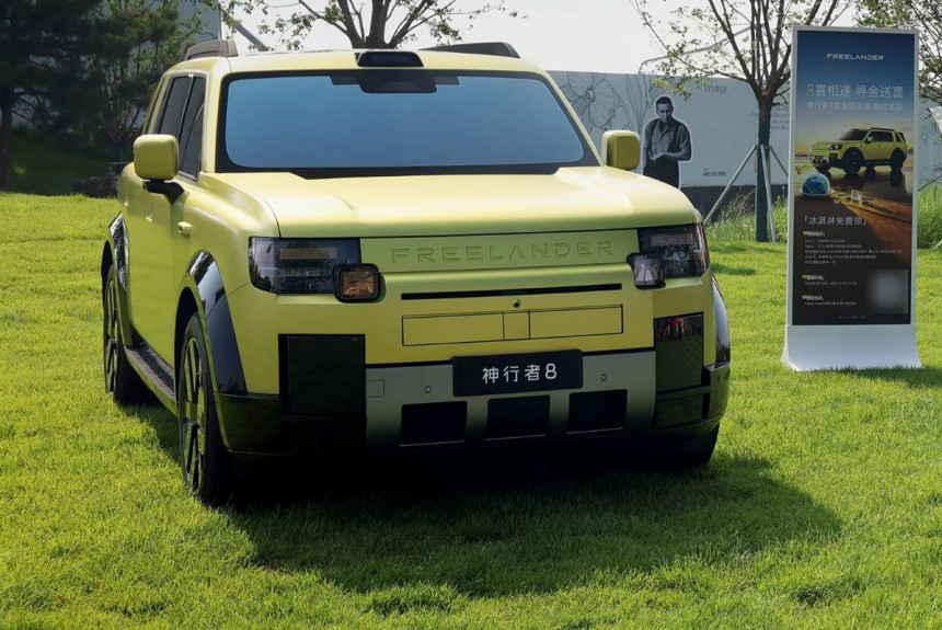 Новый Freelander 8: «живые» фотографии и характеристики Новый Freelander 8: «живые» фотографии и характеристики