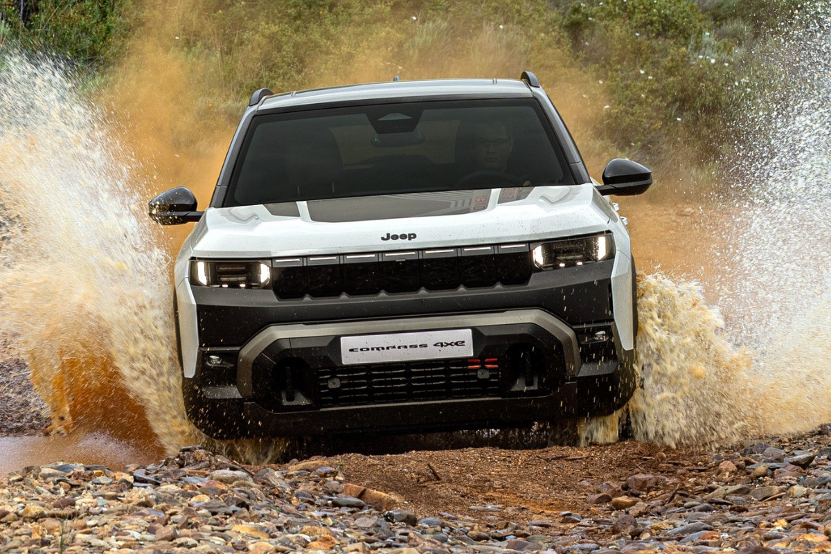 Электрокроссовер Jeep Compass 4xe добрался до Европы