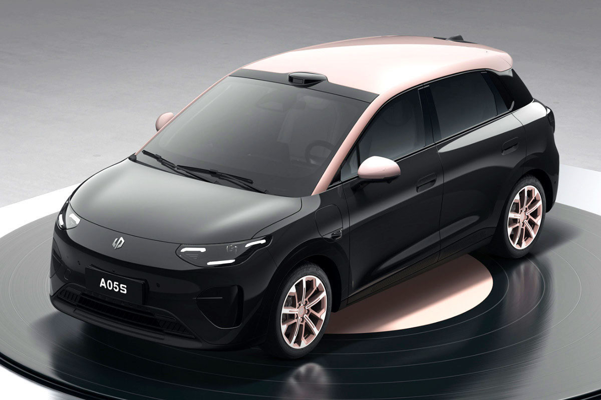 Leapmotor A05 показал салон