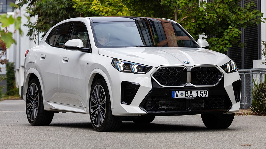 Обновлённый BMW X2: первые изображения