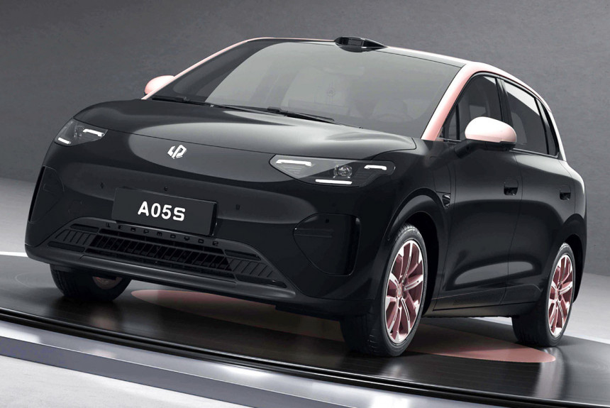 Leapmotor A05 показал салон Leapmotor A05 показал салон