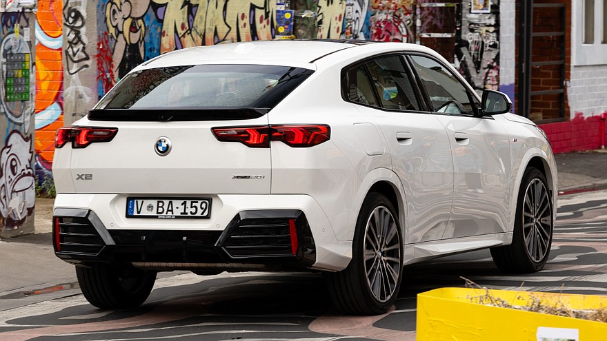 Обновлённый BMW X2: первые изображения