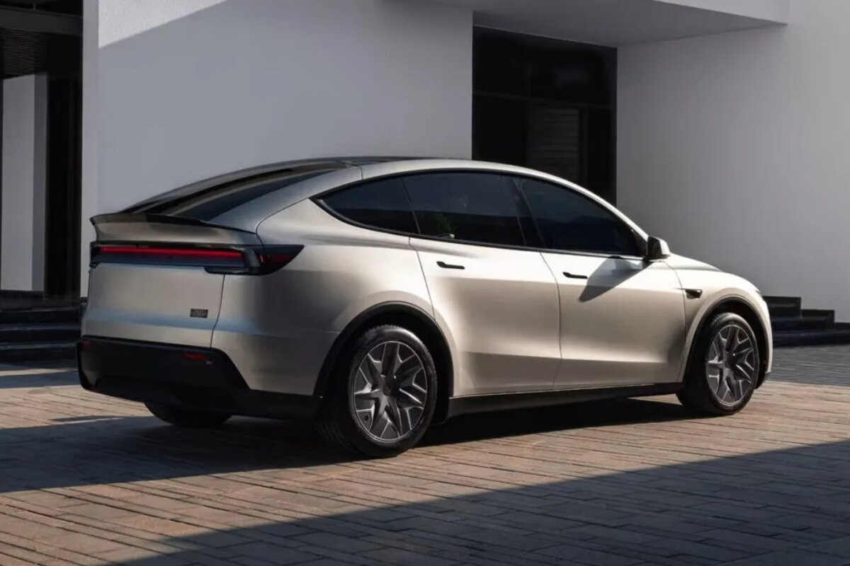 Удлиненная Tesla Model Y L добралась до США 