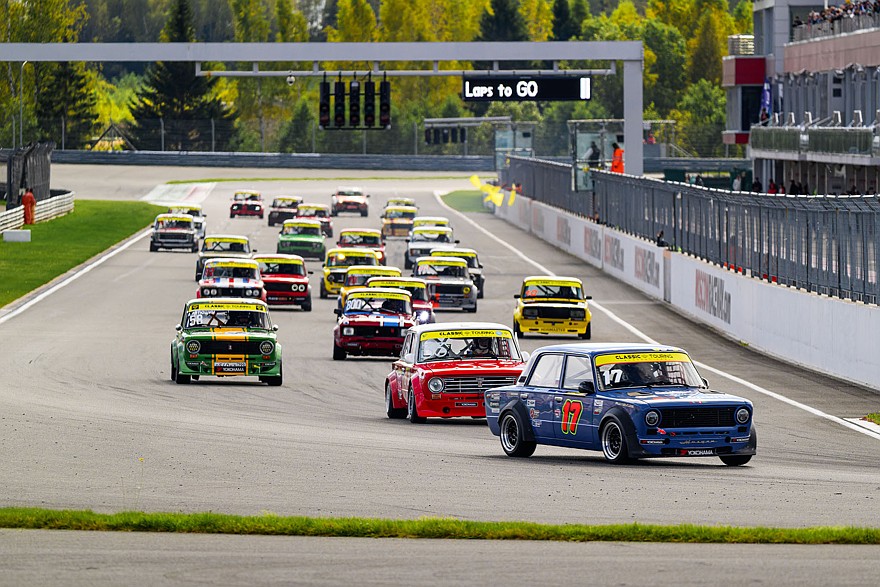 Третий этап «Серия Классика – 2026» на Moscow Raceway: ретроатмосфера и зрелищные заезды