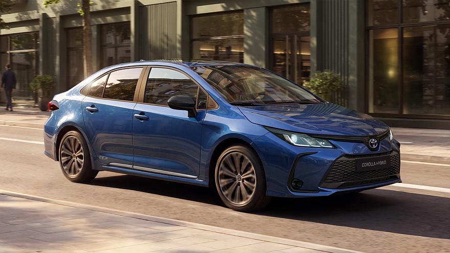 Toyota Corolla продолжает отмечать юбилей: теперь спецверсии появились и в Европе
