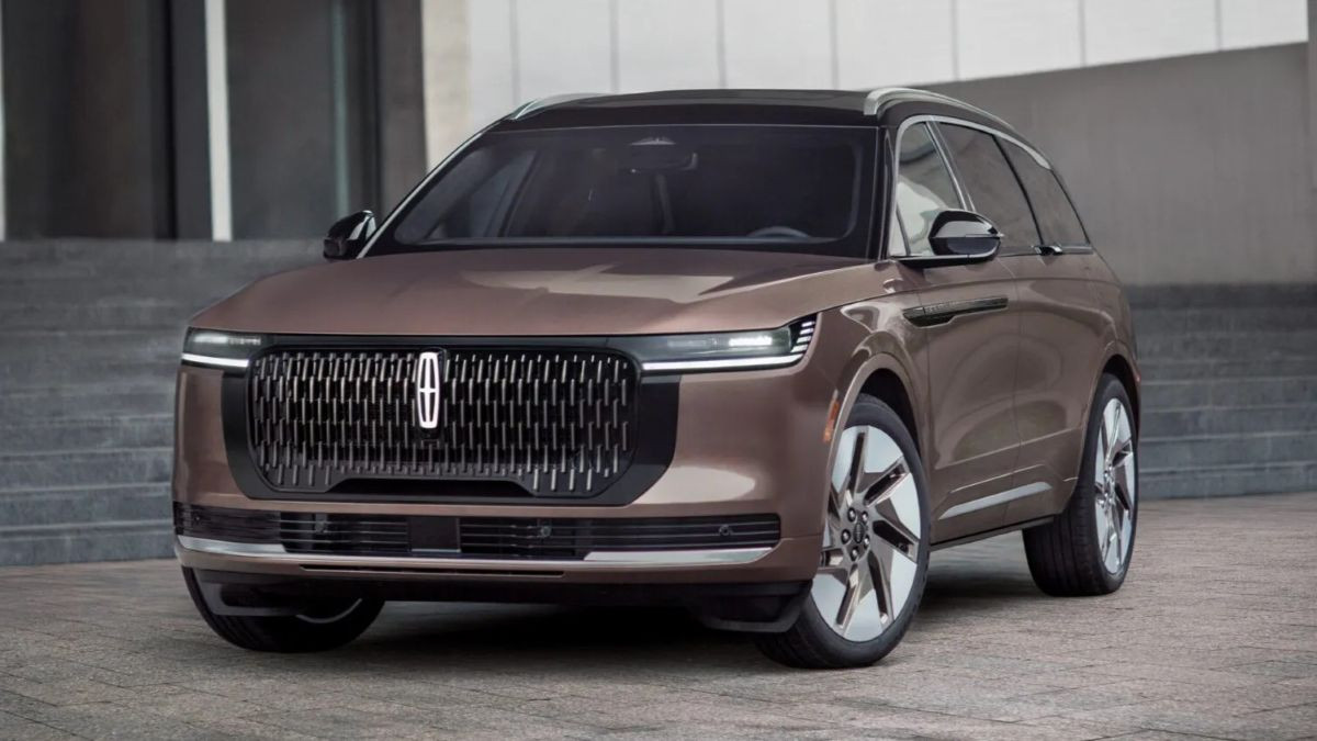 Кроссовер Lincoln Nautilus обрел новое лицо