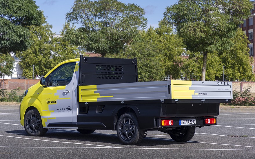 В моторную гамму Opel Vivaro Flatbed вошёл 150-сильный турбодизель