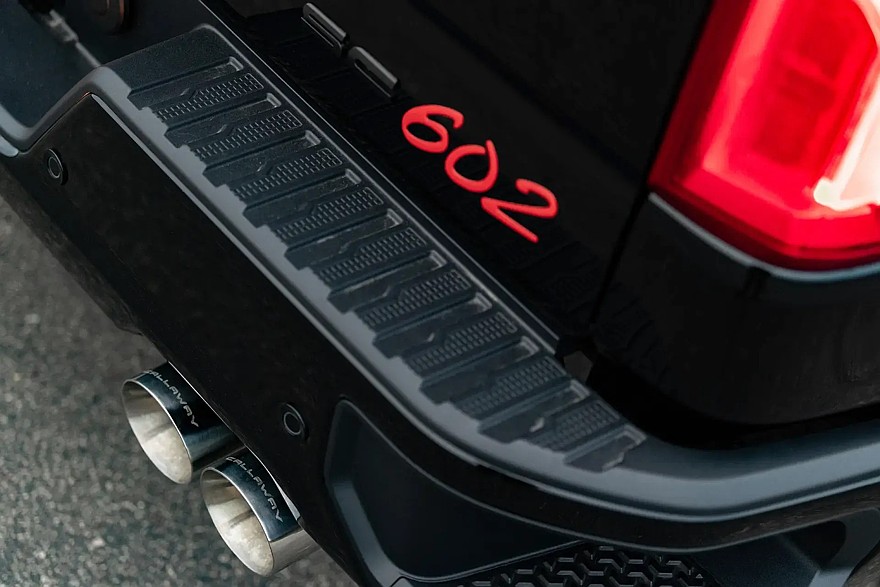 Сообразили на двоих: Callaway и Waldoch сделали уличный масл-трак на базе Chevy Silverado