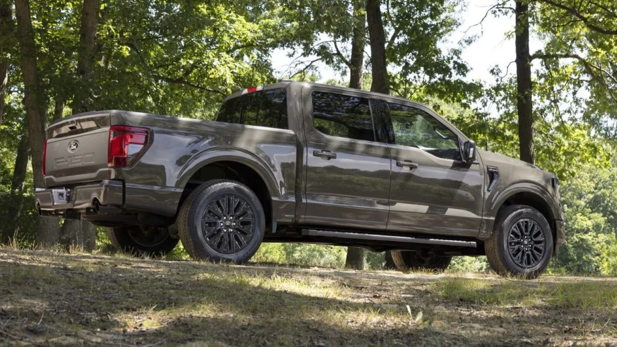 Ford F-150 обрел новый двигатель и модное исполнение