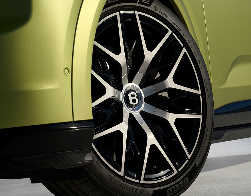 Рассекречен Bentley Torcal: 888 лошадок и первая «сотня» за 2,9 секунды