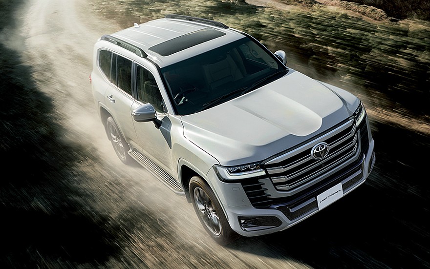 Toyota Land Cruiser 300 получил несколько обновок на домашнем рынке