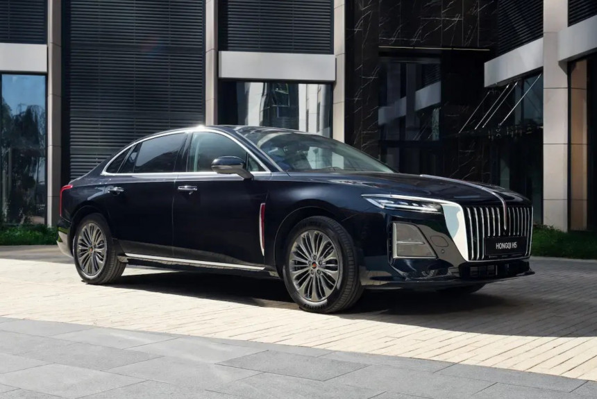 Обновленный седан Hongqi H5 прибыл в Россию: известна цена Обновленный седан Hongqi H5 прибыл в Россию: известна цена