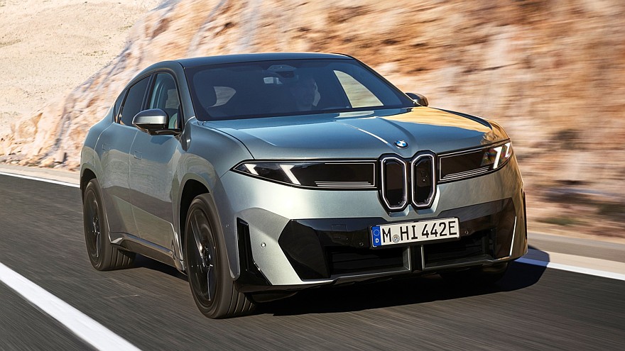 Купеобразный кроссовер BMW iX4 пополнил семейство электромобилей Neue Klasse