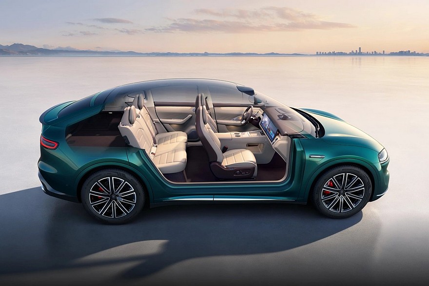 Обновлённый купеобразный Luxeed R7 от Chery и Huawei дебютировал с урезанной гаммой