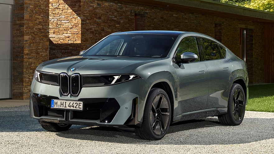Купеобразный кроссовер BMW iX4 пополнил семейство электромобилей Neue Klasse