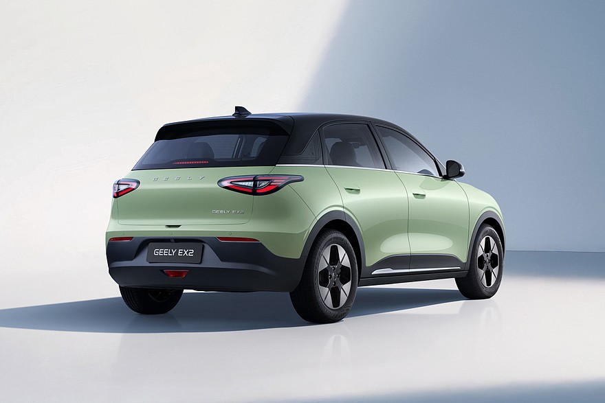 Электрический хэтчбек Geely EX2 едет в Россию
