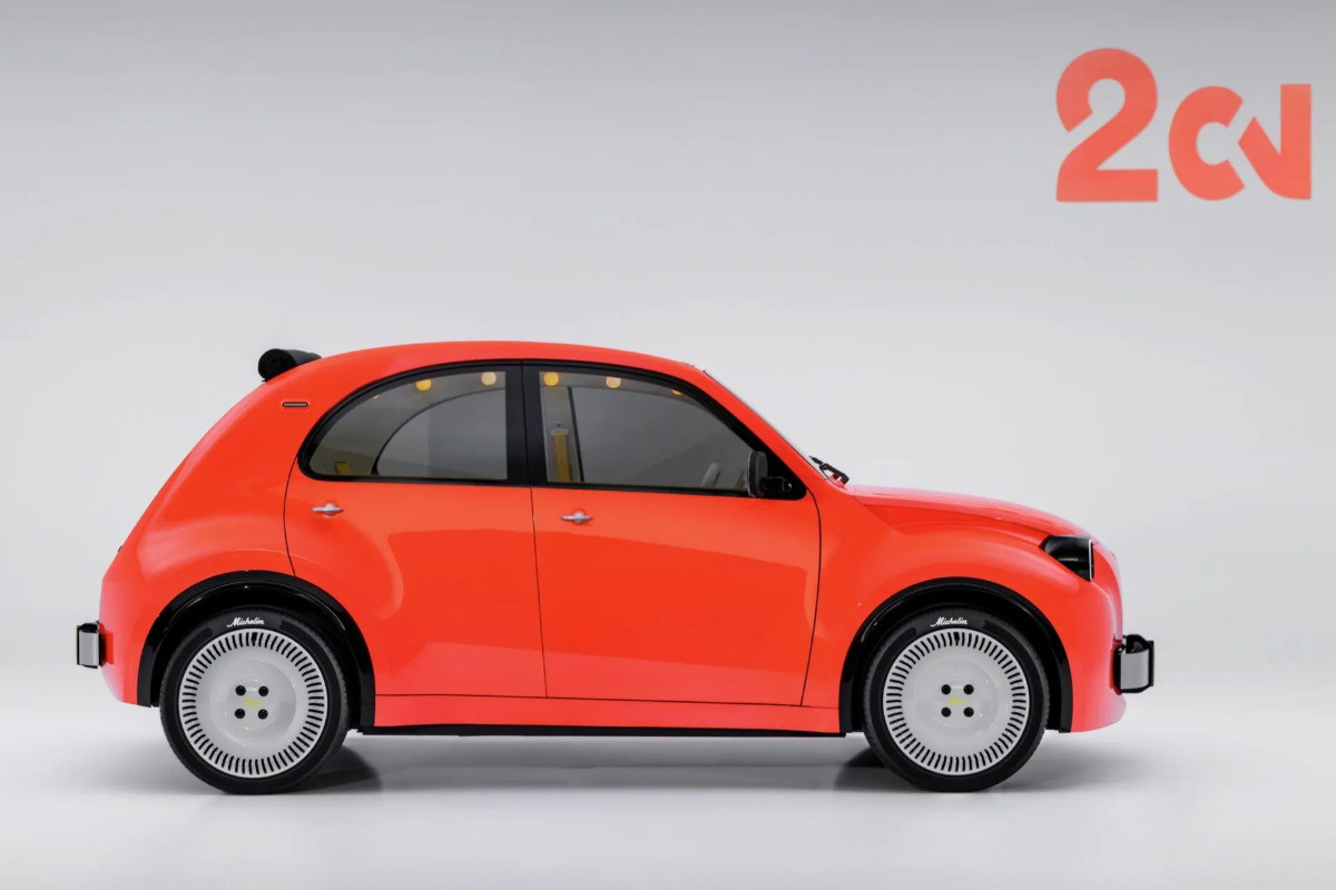 Концепутальный Citroen 2CV: &laquo;гадкий утенок&raquo; на электротяге