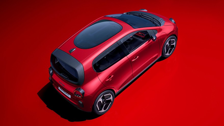 Новый Renault Twingo обрёл необычную панорамную крышу в форме картофелины