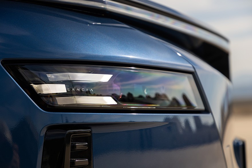 Новая Lancia Gamma: старт продаж в Италии, есть полноприводная версия HF Integrale