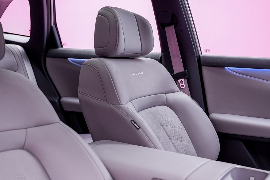 Младший кроссовер Nissan NX7 показал свой интерьер