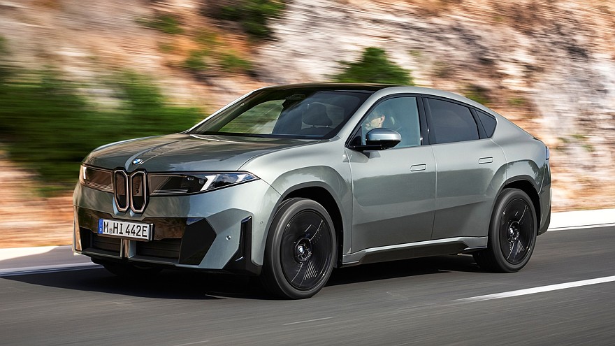 Купеобразный кроссовер BMW iX4 пополнил семейство электромобилей Neue Klasse