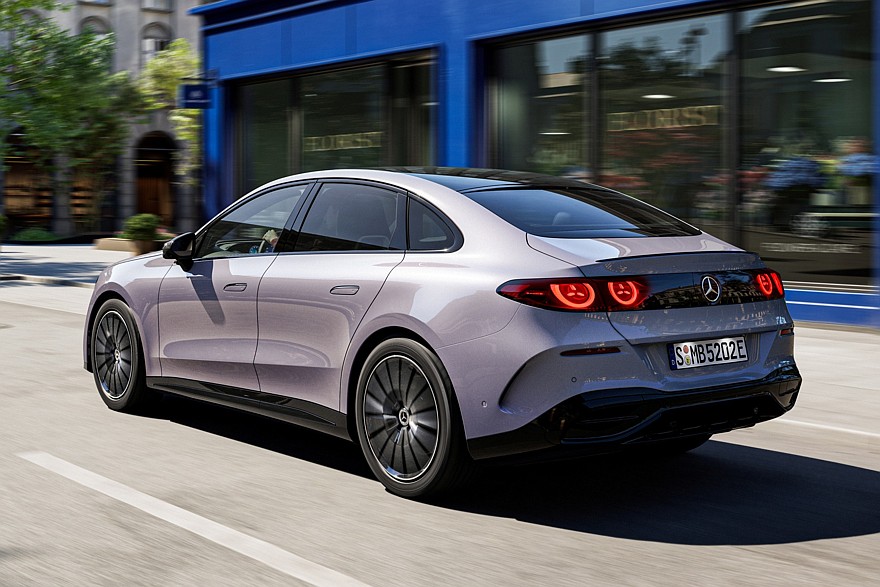 Китайский Mercedes-Benz C-Class electric: длиннее, элегантнее и седанистее глобального
