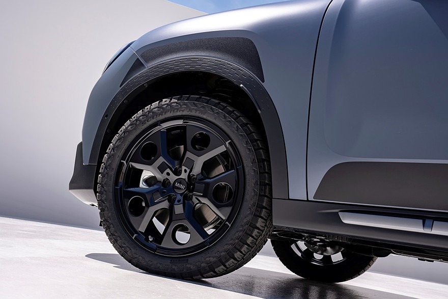 «Неотёсанный деревенщина»: Mini Countryman обзавёлся «оффроудной» версией Untamed