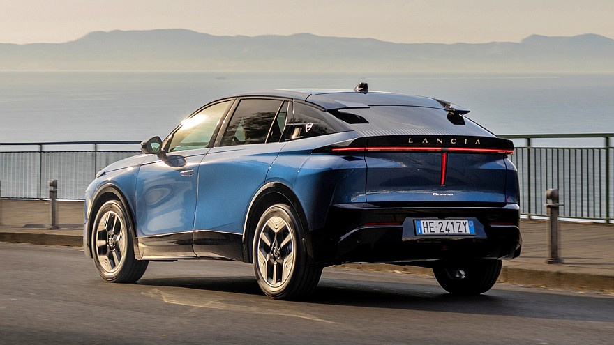 Новая Lancia Gamma: старт продаж в Италии, есть полноприводная версия HF Integrale