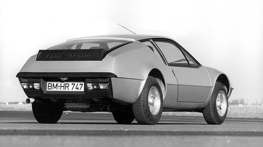 Заднемоторное купе Alpine A310 возродилось в виде электромобиля с эстетикой 1970-х