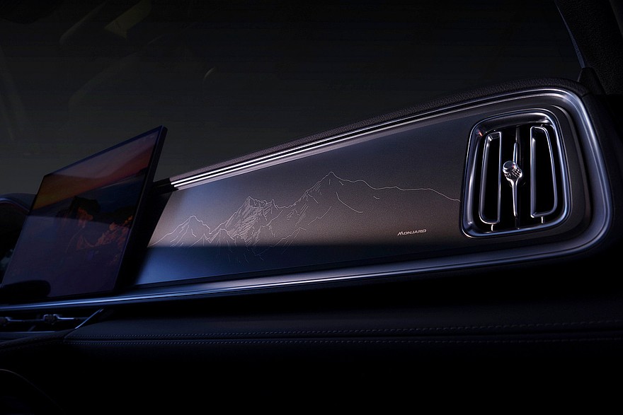 Гибридный Geely Monjaro EM-i с новым салоном едет в Европу