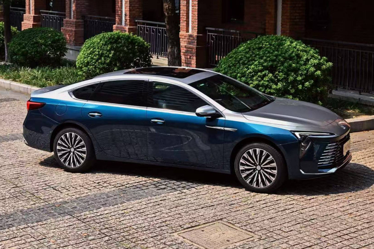 Рестайлинговый Buick LaCrosse: прежние стиль и мотор, новый интерьер